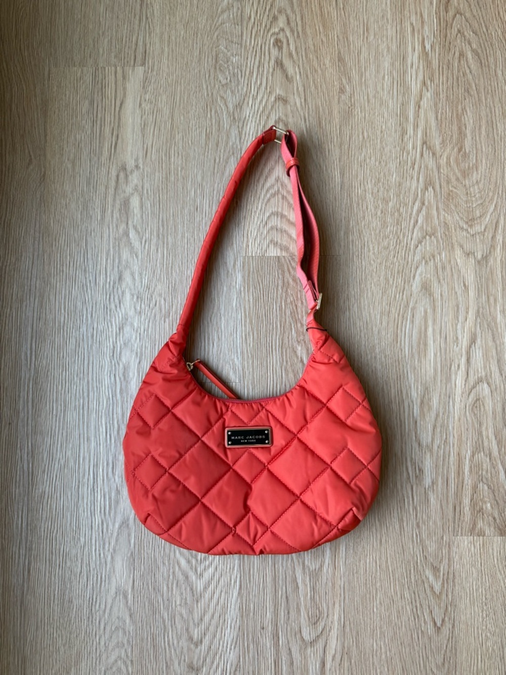 Marc Jacobs Quilted Nylon Shoulder Bag – Sunset Red | Gold Hardware | NWT - Picture 2 of 13